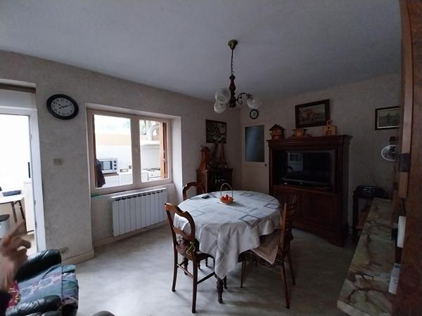 Maison Poitiers - Pierre Levée