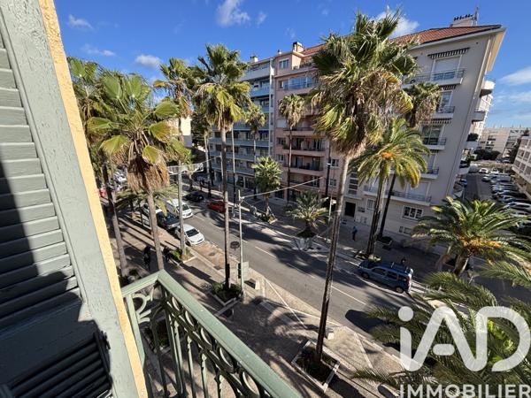 Location appartement 2 pièces 38 m² Hyères