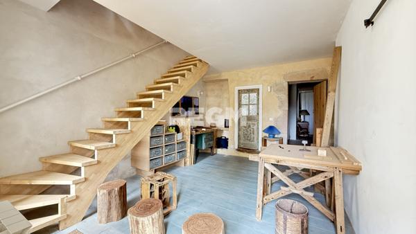 Le Pompidou (48110) Maison de village 7 pièces avec terrasse