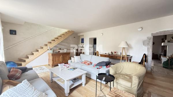 Le Pompidou (48110) Maison de village 7 pièces avec terrasse