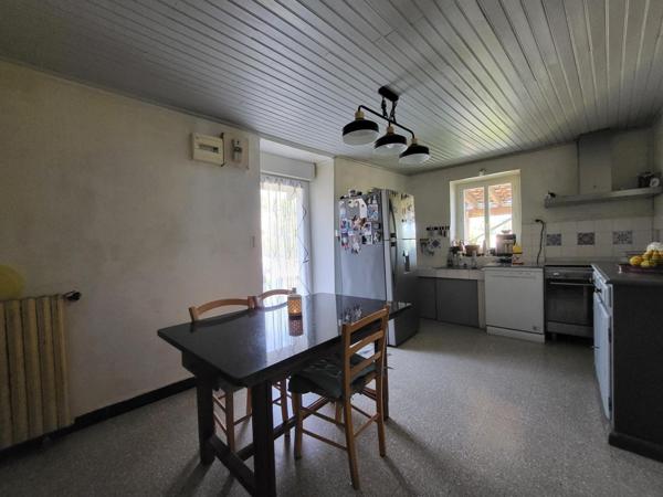 Maison à SAINT-PAUL-LE-JEUNE, 07460 - 6 pièces 155m²