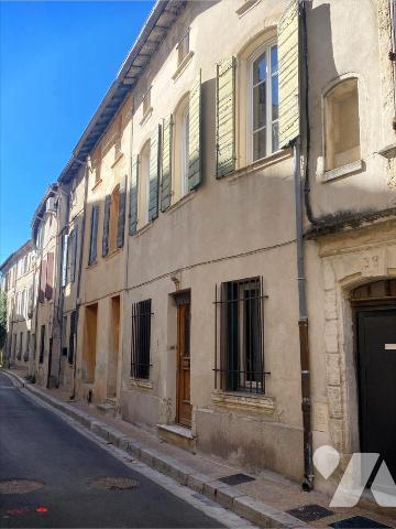 MAISON DE VILLAGE  avec cour - 2 LOGEMENTS - GARAGE