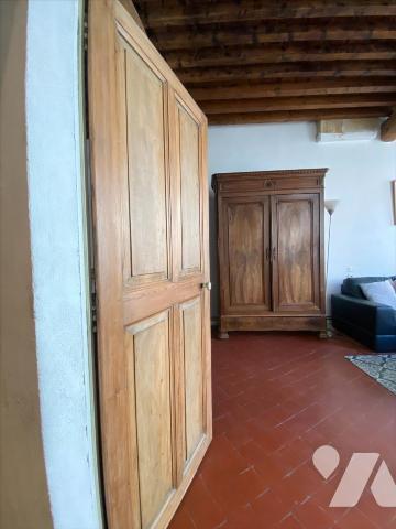 MAISON DE VILLAGE  avec cour - 2 LOGEMENTS - GARAGE