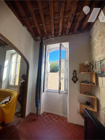 MAISON DE VILLAGE  avec cour - 2 LOGEMENTS - GARAGE