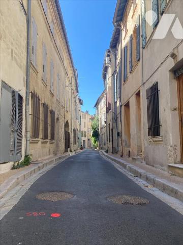 MAISON DE VILLAGE  avec cour - 2 LOGEMENTS - GARAGE