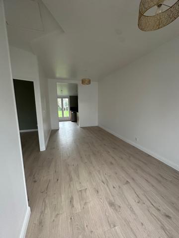 MAISON F2 EN TRÈS BON ÉTAT AVEC JARDIN PROCHE CENTRE-VILLE CHÂTELLERAULT Réf M.49