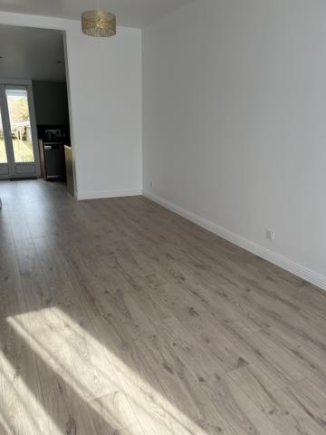 MAISON F2 EN TRÈS BON ÉTAT AVEC JARDIN PROCHE CENTRE-VILLE CHÂTELLERAULT Réf M.49