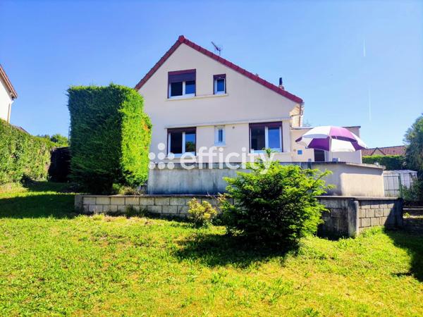 Maison
         4 pièces
        - 82 m² 310 000 € *