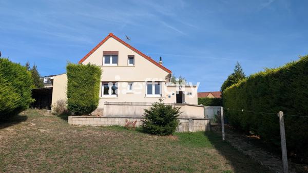 Maison
         4 pièces
        - 82 m² 310 000 € *