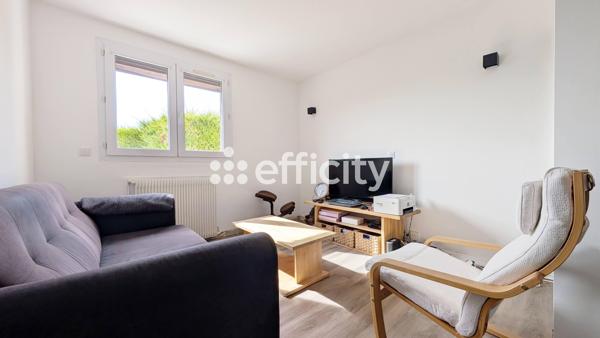 Maison
         4 pièces
        - 82 m² 310 000 € *