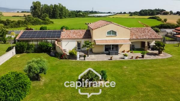 Maison de standing à Vernosc-lès-Annonay – Beaux volumes et parc arboré de plus de 3 000 m².