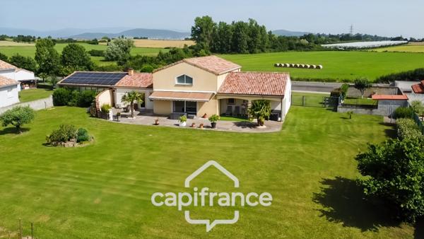 Maison de standing à Vernosc-lès-Annonay – Beaux volumes et parc arboré de plus de 3 000 m².