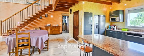 Maison de standing à Vernosc-lès-Annonay – Beaux volumes et parc arboré de plus de 3 000 m².