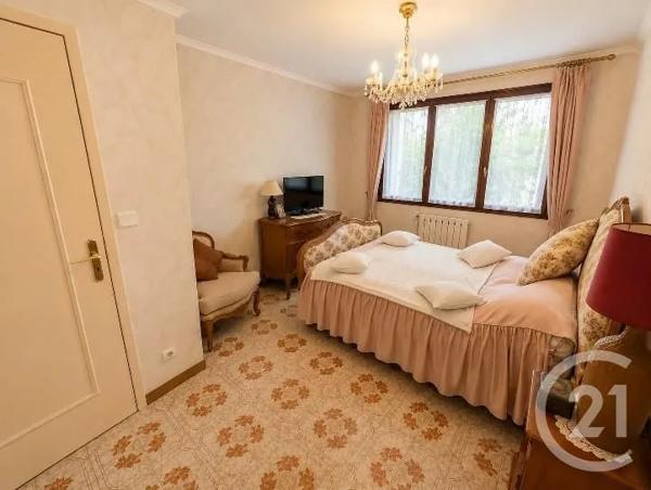 Maison à vendre  7 pièces - 193 m 2   LIVRY GARGAN  - 93