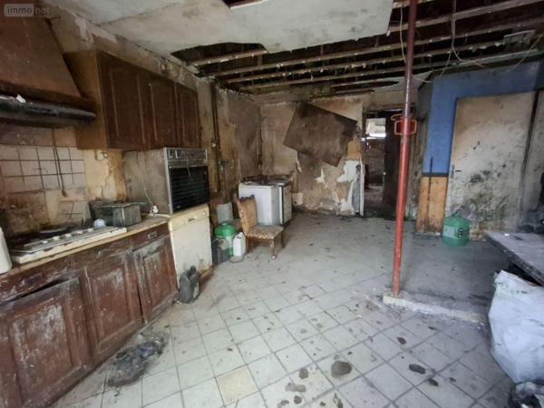 Maison à vendre à Carrouges dans l'Orne (61320), ref : 61013/221