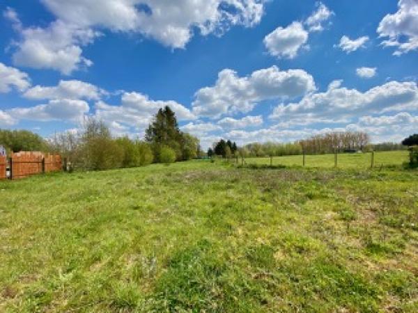 TERRAIN A BATIR SECTEUR DE 1ER ORDRE