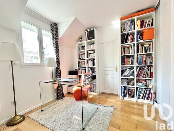 Maison à vendre 7 pièces 177 m² Saint-Germain-en-Laye