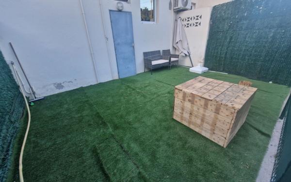 Immeuble à vendre    8 pièces •  Remire-Montjoly