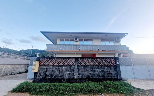 Immeuble à vendre    8 pièces •  Remire-Montjoly