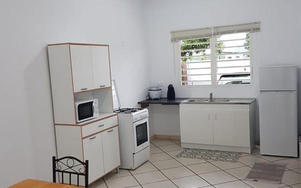 Immeuble à vendre    8 pièces •  Remire-Montjoly