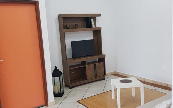 Immeuble à vendre    8 pièces •  Remire-Montjoly