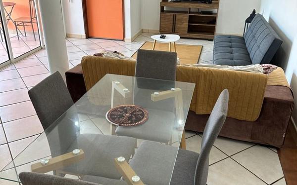 Immeuble à vendre    8 pièces •  Remire-Montjoly