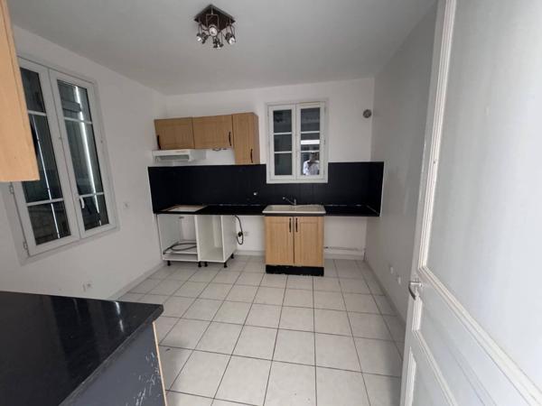 1.bail commercial+ 1 maisons – ENTREPOT SUR 2 niveaux Production d’agrumes – Fort rendement