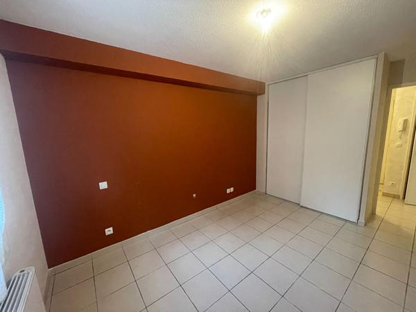 A vendre Appartement T3 rez-de-jardin Saint Perdon 2 chambres 2 places de parking climatisation piscine