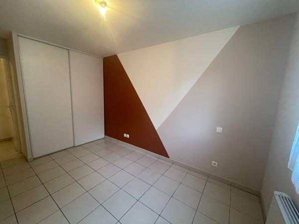 A vendre Appartement T3 rez-de-jardin Saint Perdon 2 chambres 2 places de parking climatisation piscine
