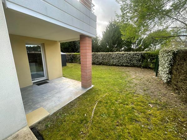 A vendre Appartement T3 rez-de-jardin Saint Perdon 2 chambres 2 places de parking climatisation piscine