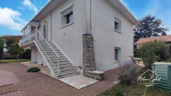 Maison de ville de 143 m² avec piscine, jardin arboré et grand garage — Angoulême