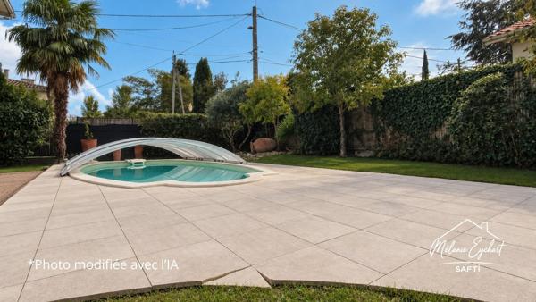 Maison de ville de 143 m² avec piscine, jardin arboré et grand garage — Angoulême