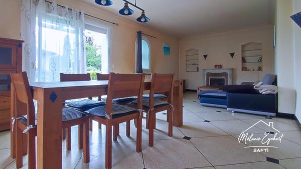 Maison de ville de 143 m² avec piscine, jardin arboré et grand garage — Angoulême