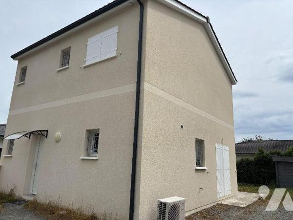 A VENDRE, Gironde, proche Bordeaux, PAREMPUYRE, secteur calme proche du centre, sur un terrain ...
