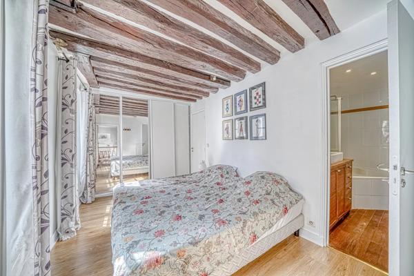 # Appartement – 57m² – Paris 7ème