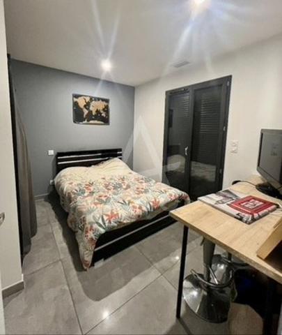 Maison de PLAIN-PIED - GARAGE - PISCINE