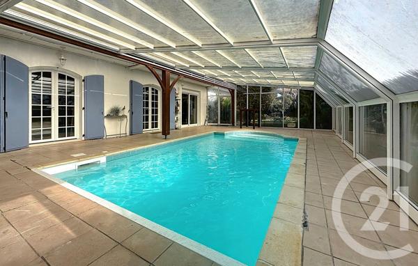 Maison à vendre  7 pièces - 145,80 m 2   GRADIGNAN  - 33
