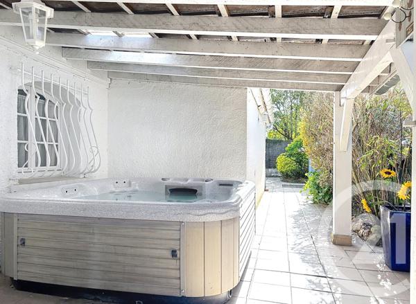 Maison à vendre  7 pièces - 145,80 m 2   GRADIGNAN  - 33