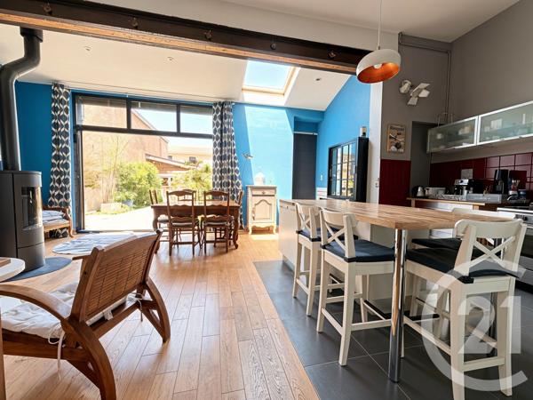 Maison à vendre  7 pièces - 145,80 m 2   GRADIGNAN  - 33