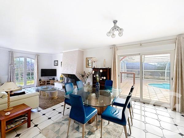 Maison à vendre  7 pièces - 145,80 m 2   GRADIGNAN  - 33