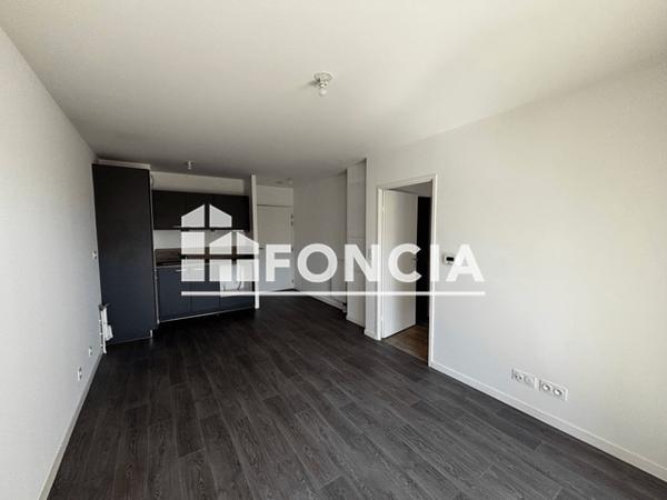 Location Appartement 2 pièces 37.73 m² - 15 AVENUE DE BORDEAUX Joue Les Tours 37300