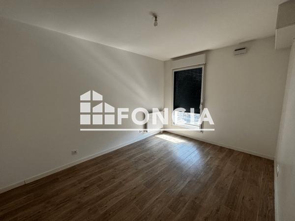 Location Appartement 2 pièces 37.73 m² - 15 AVENUE DE BORDEAUX Joue Les Tours 37300