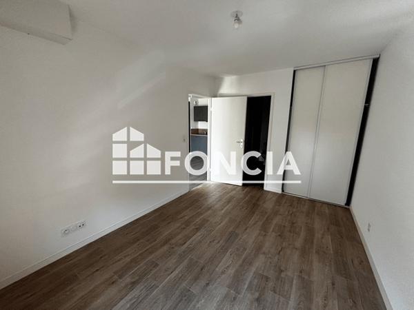 Location Appartement 2 pièces 37.73 m² - 15 AVENUE DE BORDEAUX Joue Les Tours 37300
