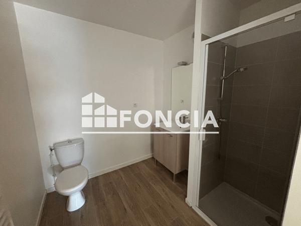 Location Appartement 2 pièces 37.73 m² - 15 AVENUE DE BORDEAUX Joue Les Tours 37300