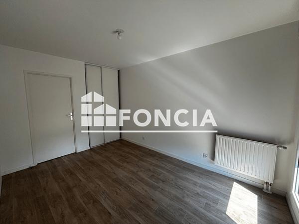 Location Appartement 2 pièces 37.73 m² - 15 AVENUE DE BORDEAUX Joue Les Tours 37300