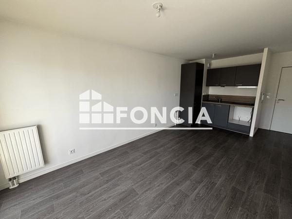 Location Appartement 2 pièces 37.73 m² - 15 AVENUE DE BORDEAUX Joue Les Tours 37300