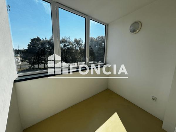 Location Appartement 2 pièces 37.73 m² - 15 AVENUE DE BORDEAUX Joue Les Tours 37300