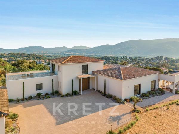 Propriété contemporaine domaine privé MOUGINS vue mer