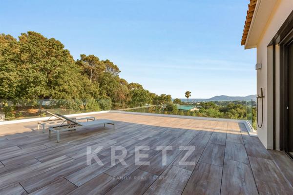 Propriété contemporaine domaine privé MOUGINS vue mer