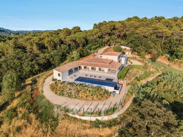 Propriété contemporaine domaine privé MOUGINS vue mer
